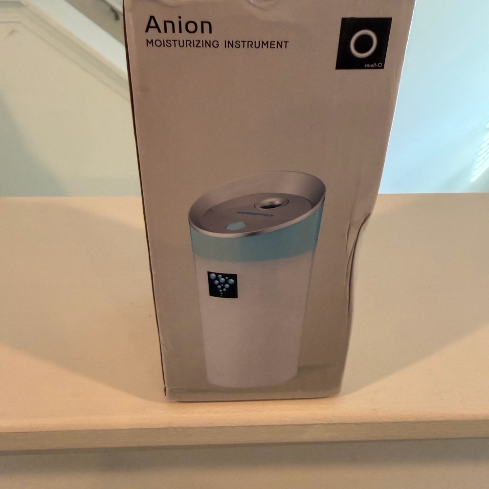 USB White Portable Humidifier Diffuser - Picture 4 of 8